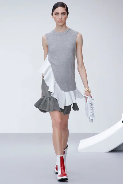Look 3